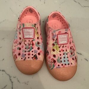 Native Disney Princess Jefferson's size 7